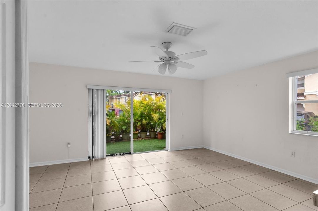 For Rent: $2,990 (3 beds, 2 baths, 1470 Square Feet)