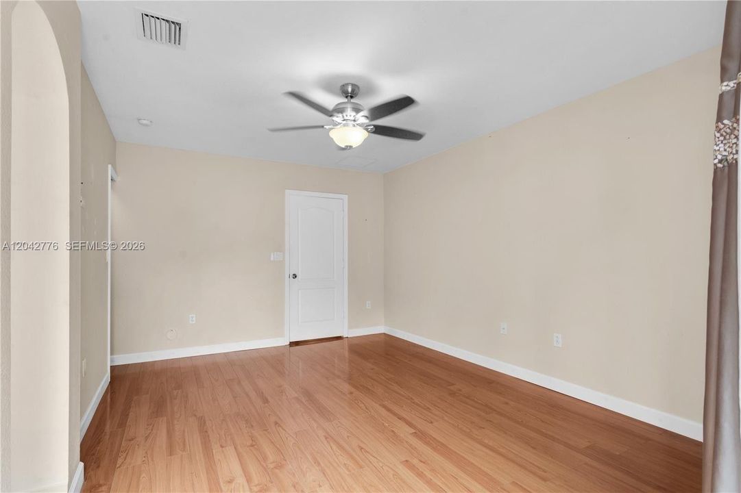 For Rent: $2,990 (3 beds, 2 baths, 1470 Square Feet)