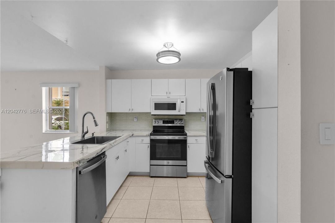For Rent: $2,990 (3 beds, 2 baths, 1470 Square Feet)