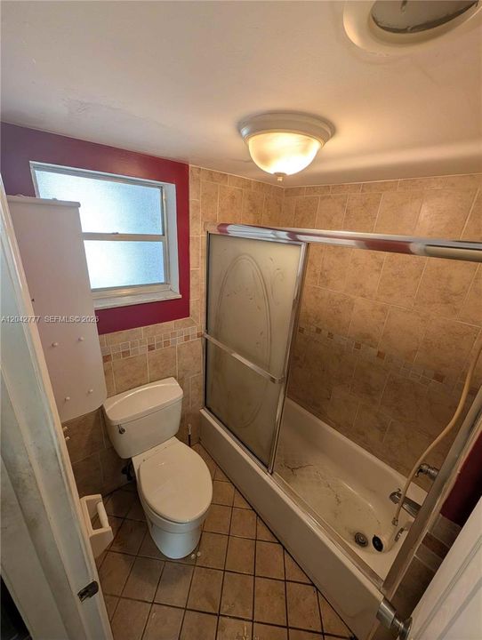 На продажу: $149,900 (2 спален, 2 ванн, 950 Квадратных фут)