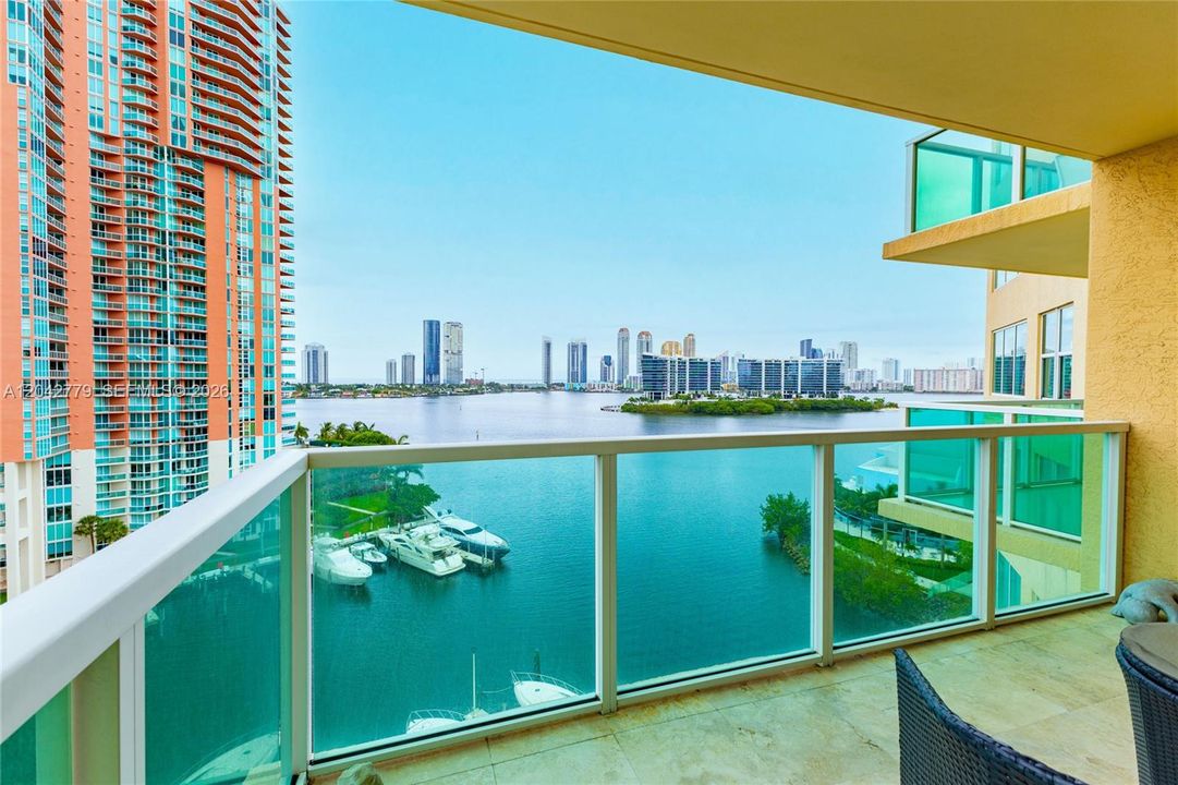 For Rent: $5,000 (2 beds, 2 baths, 2020 Square Feet)