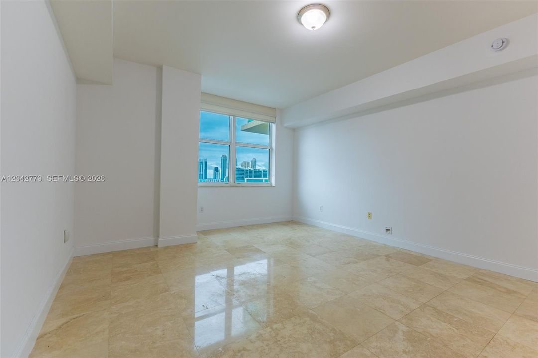 For Rent: $5,000 (2 beds, 2 baths, 2020 Square Feet)