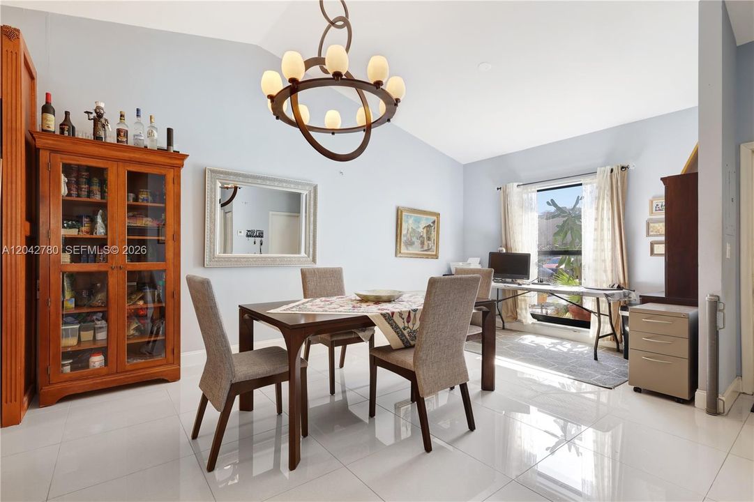 En Venta: $339,900 (3 camas, 2 baños, 1156 Pies cuadrados)