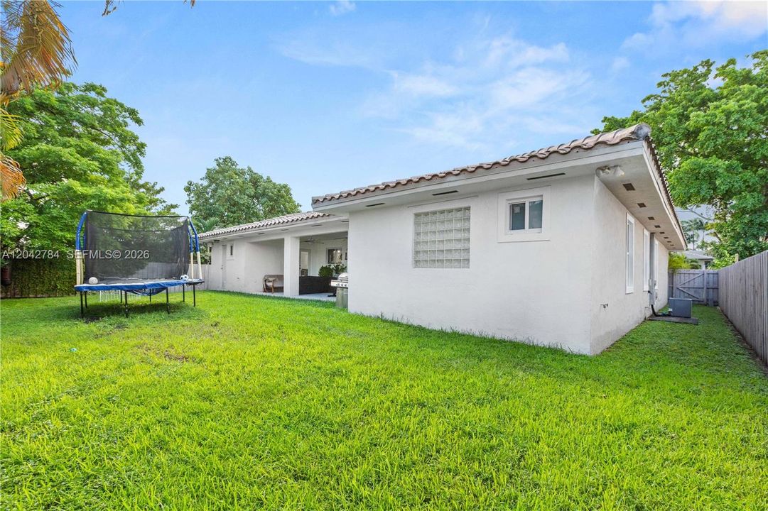 For Sale: $1,348,000 (4 beds, 3 baths, 2614 Square Feet)
