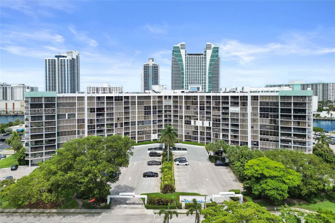待售: $499,000 (2 贝兹, 2 浴室, 1430 平方英尺)