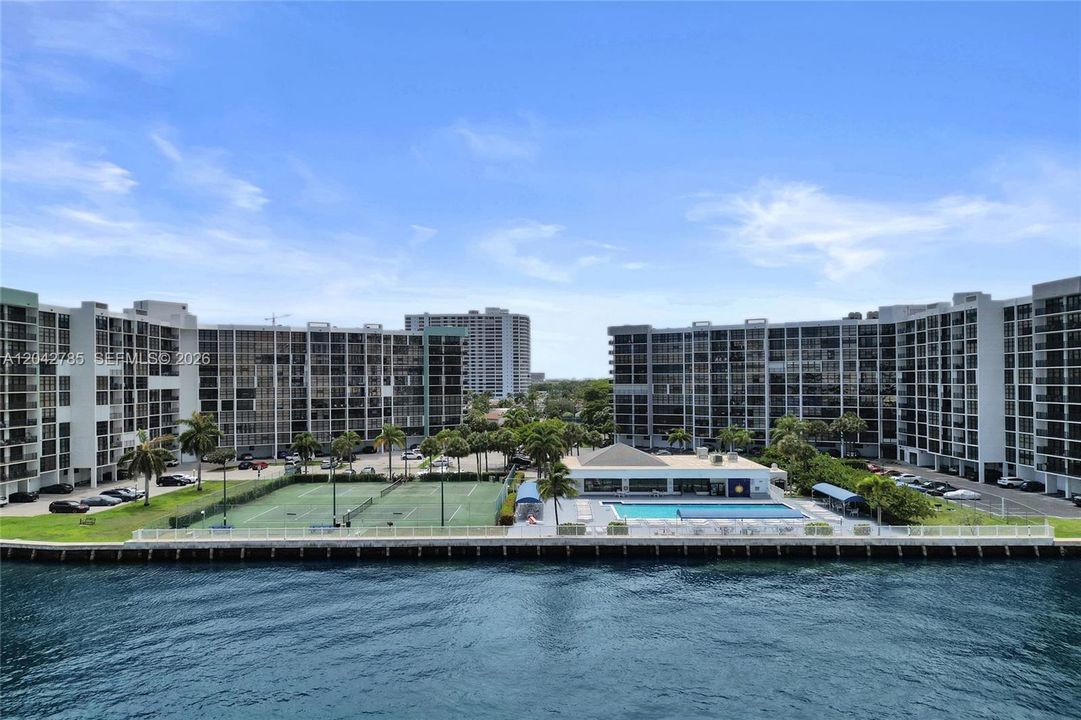 待售: $499,000 (2 贝兹, 2 浴室, 1430 平方英尺)