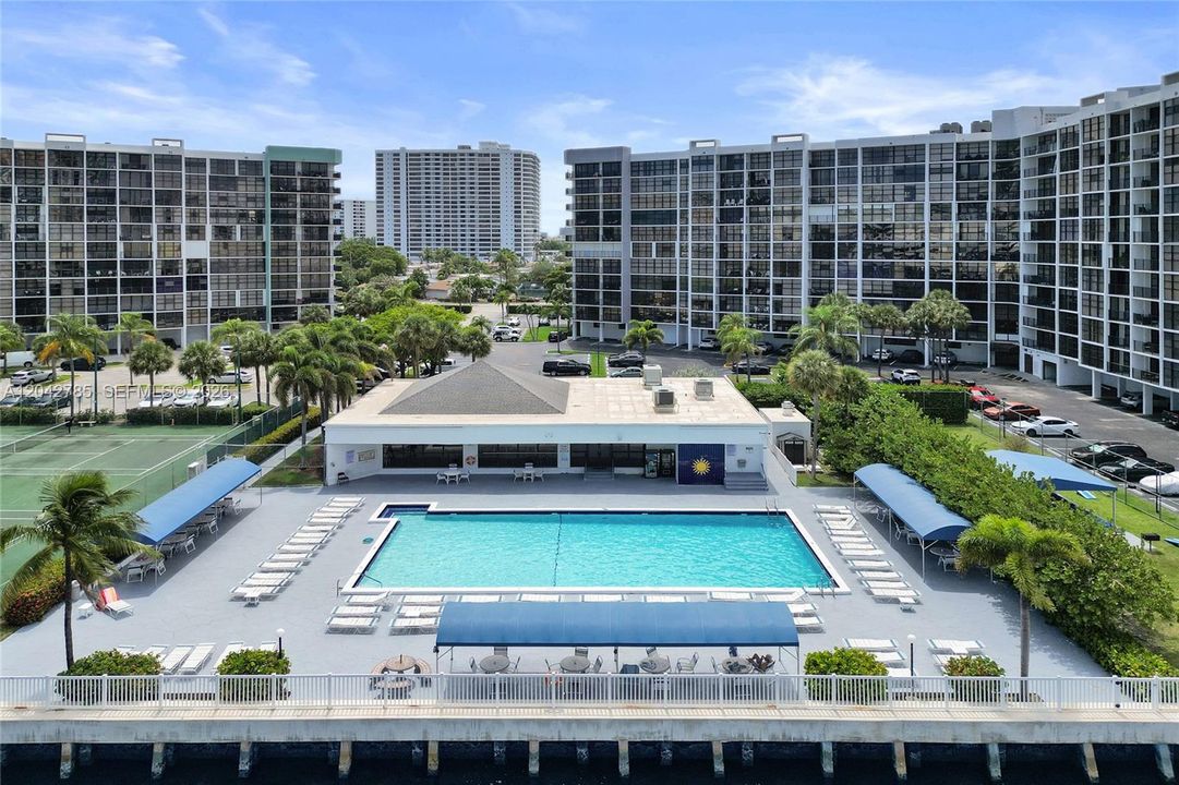 待售: $499,000 (2 贝兹, 2 浴室, 1430 平方英尺)