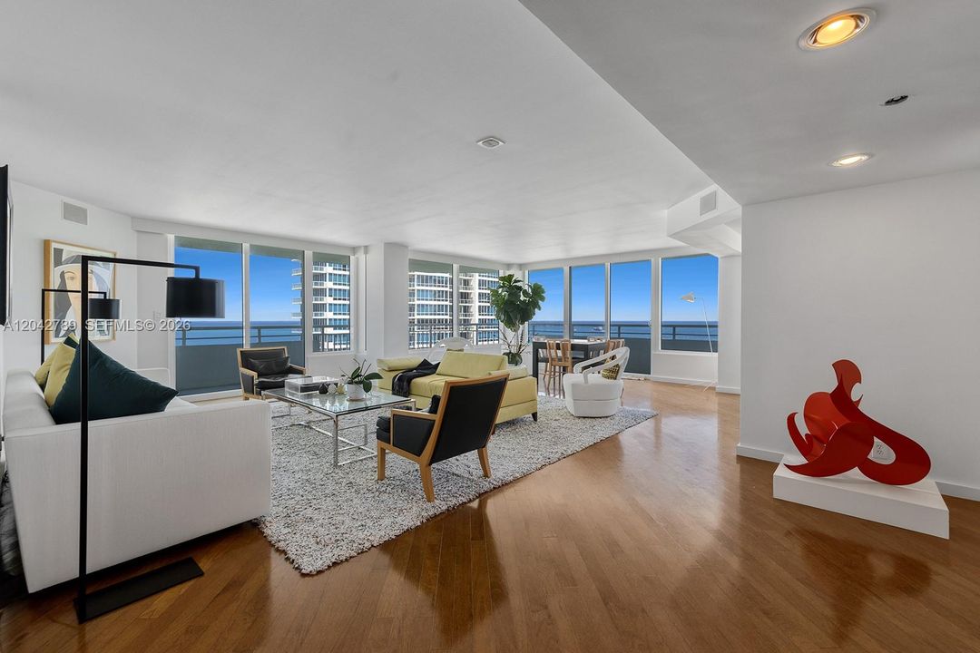 En Venta: $4,000,000 (3 camas, 2 baños, 3073 Pies cuadrados)