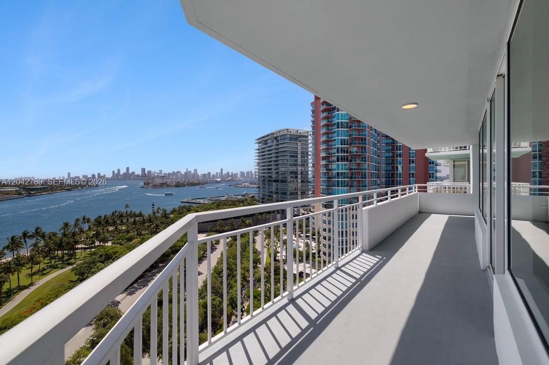 En Venta: $4,000,000 (3 camas, 2 baños, 3073 Pies cuadrados)