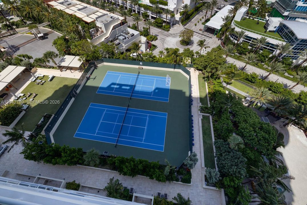 En Venta: $4,000,000 (3 camas, 2 baños, 3073 Pies cuadrados)
