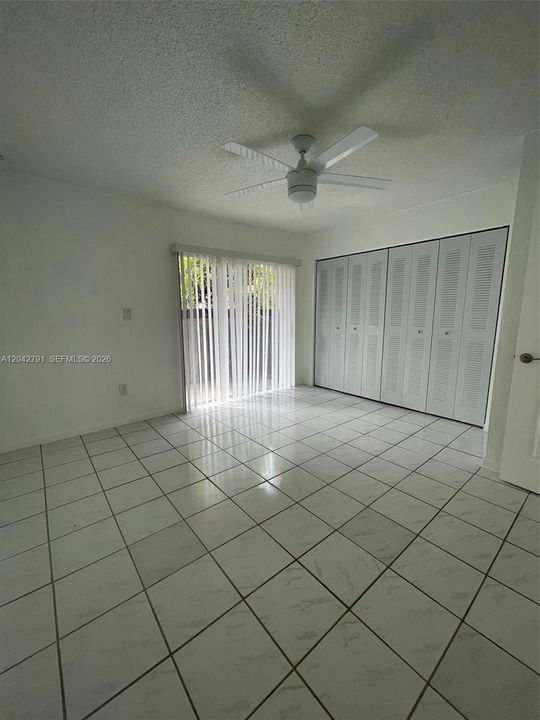 For Rent: $1,800 (1 beds, 1 baths, 555 Square Feet)