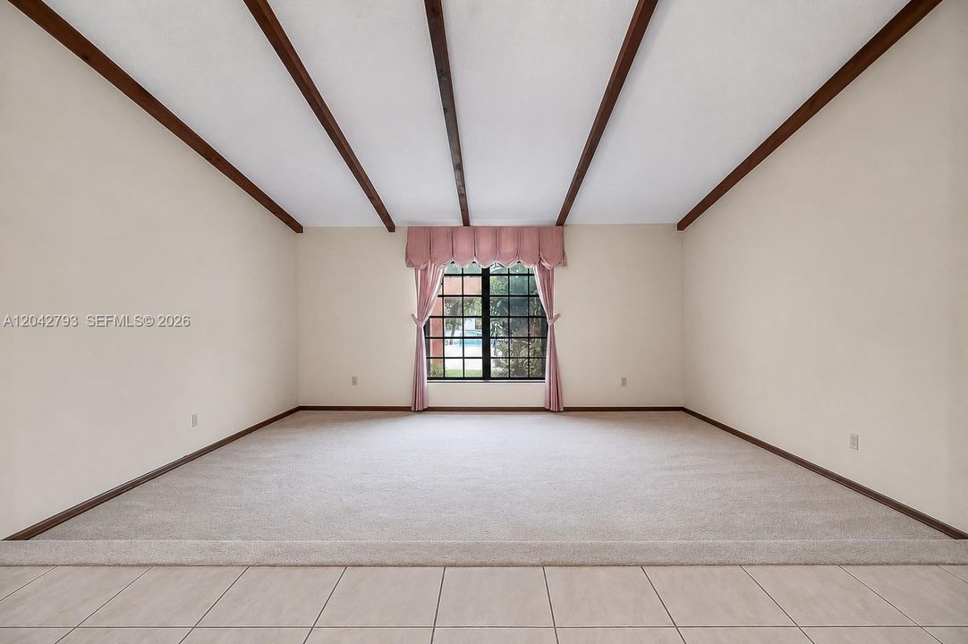 В аренду: $6,200 (4 спален, 2 ванн, 3271 Квадратных фут)