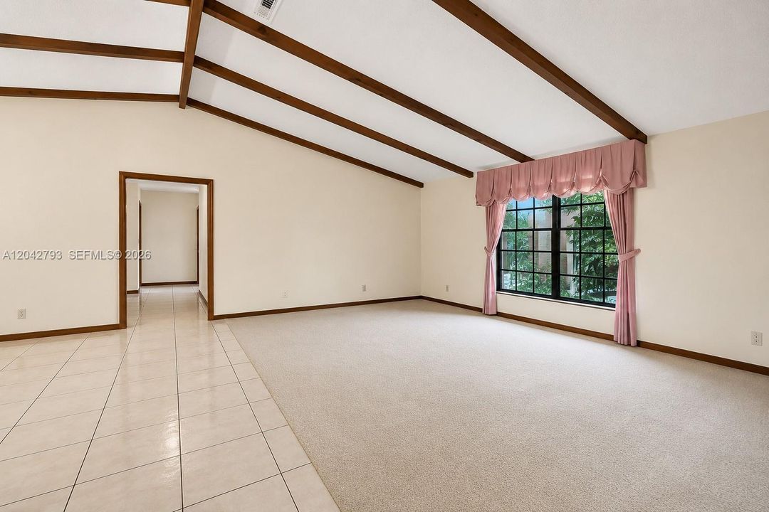 В аренду: $6,200 (4 спален, 2 ванн, 3271 Квадратных фут)
