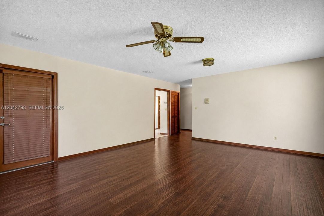 В аренду: $6,200 (4 спален, 2 ванн, 3271 Квадратных фут)