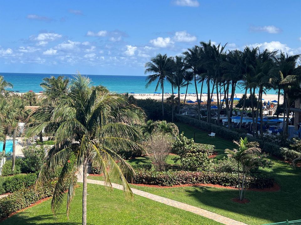 Oceantree Grounds & Ocean