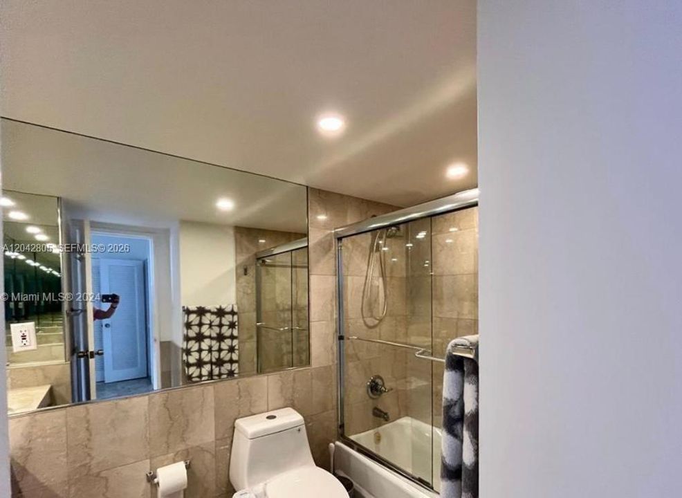 В аренду: $4,600 (2 спален, 2 ванн, 1360 Квадратных фут)