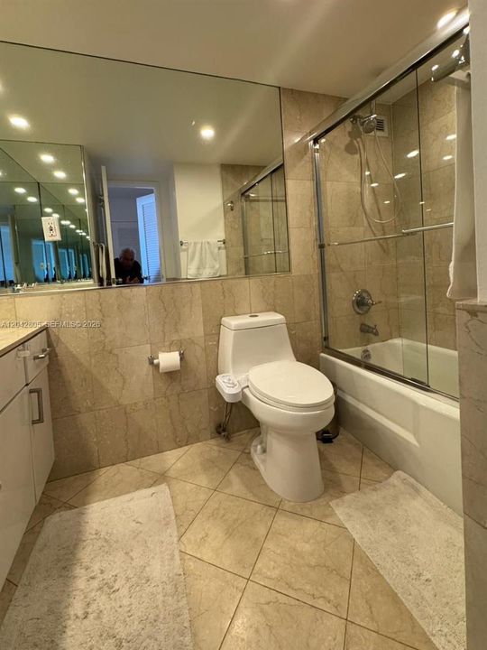 В аренду: $4,600 (2 спален, 2 ванн, 1360 Квадратных фут)