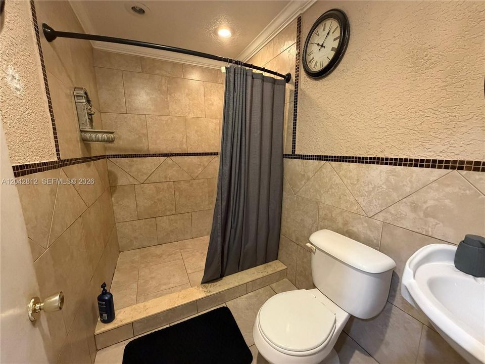 На продажу: $349,500 (3 спален, 2 ванн, 1406 Квадратных фут)