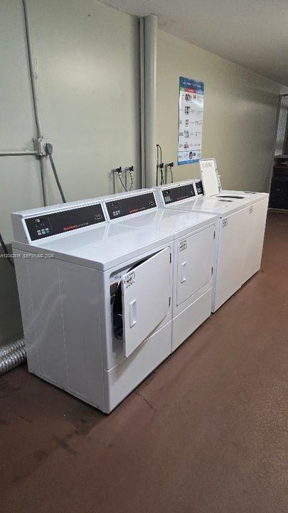 На продажу: $169,000 (2 спален, 2 ванн, 1166 Квадратных фут)