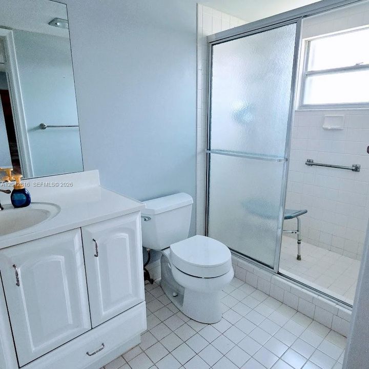 На продажу: $169,000 (2 спален, 2 ванн, 1166 Квадратных фут)
