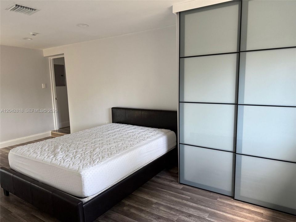 В аренду: $3,800 (4 спален, 2 ванн, 2061 Квадратных фут)