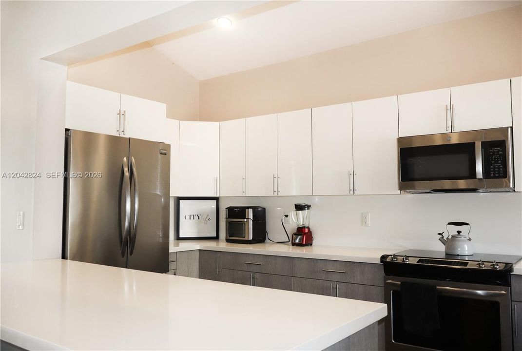 В аренду: $3,650 (3 спален, 2 ванн, 2134 Квадратных фут)