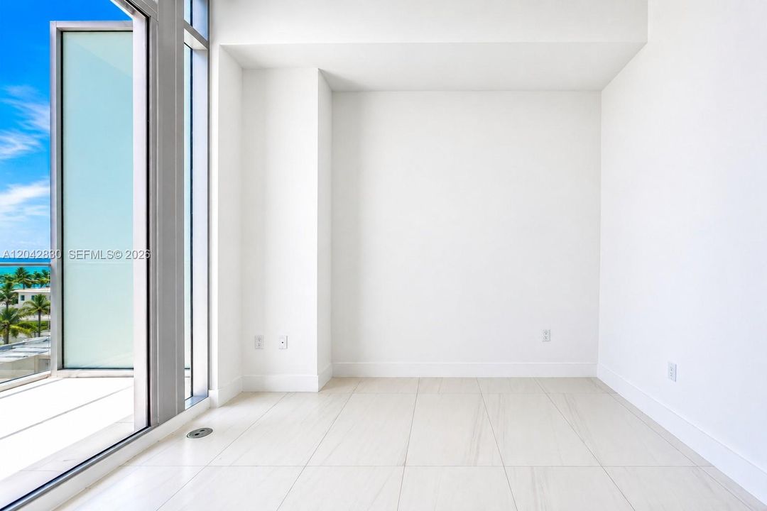 На продажу: $2,775,000 (2 спален, 3 ванн, 0 Квадратных фут)