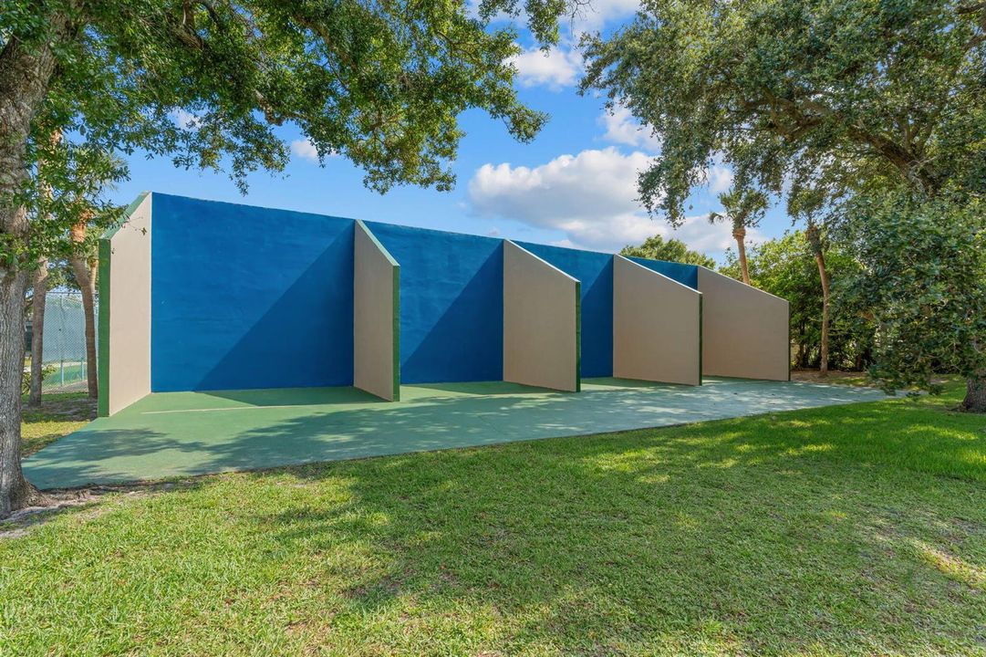 40-web-or-mls-3016 S Oakland Forest Dr,