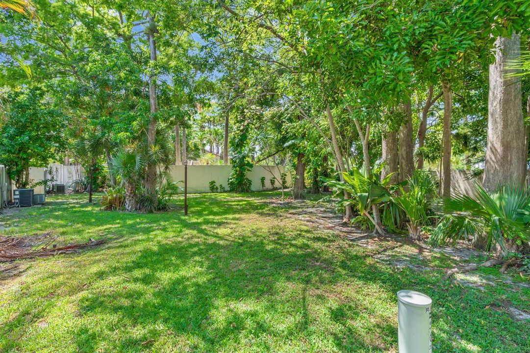 34-web-or-mls-3024 S Oakland Forest Dr 3