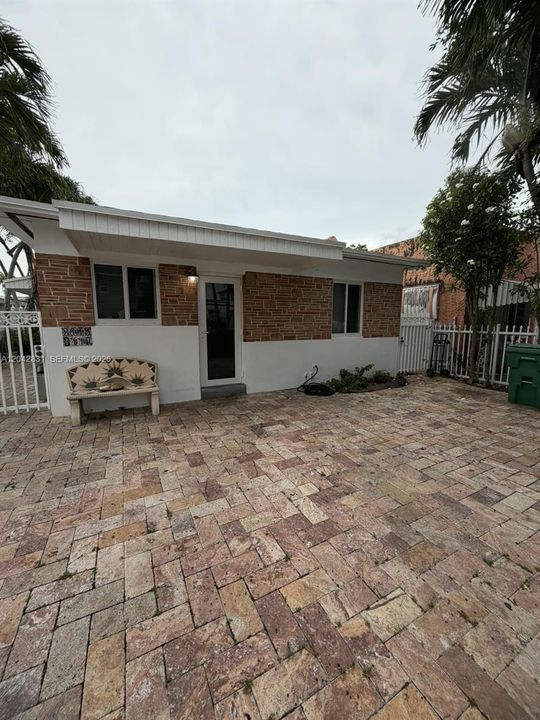 В аренду: $1,850 (1 спален, 1 ванн, 1392 Квадратных фут)