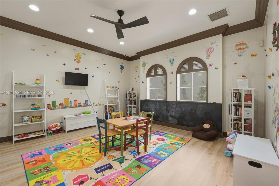 Club House Kids Room