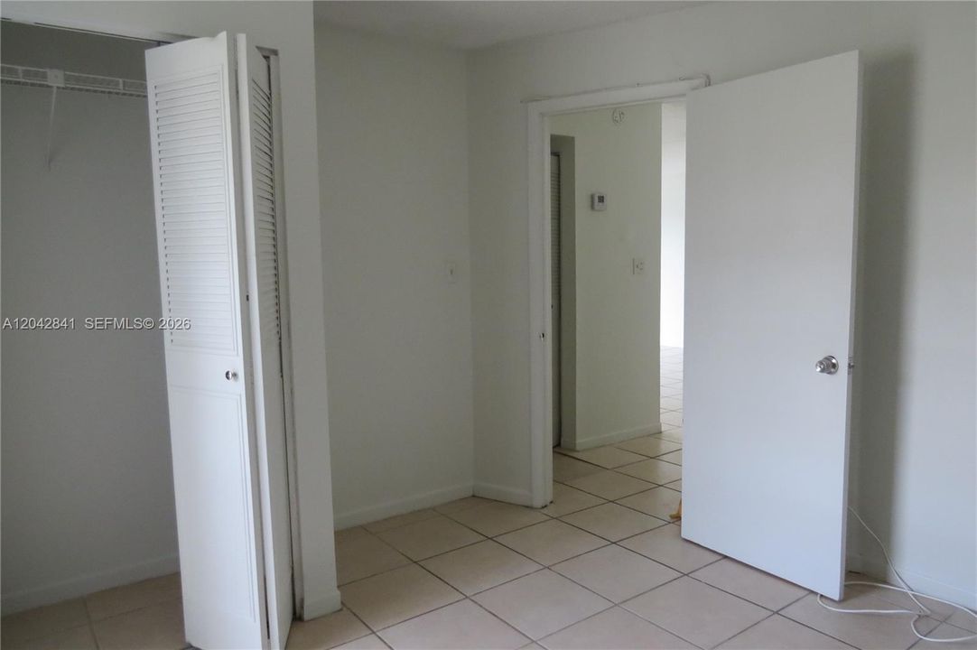 В аренду: $1,800 (2 спален, 1 ванн, 928 Квадратных фут)