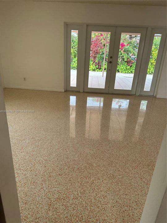 В аренду: $3,650 (3 спален, 2 ванн, 1596 Квадратных фут)