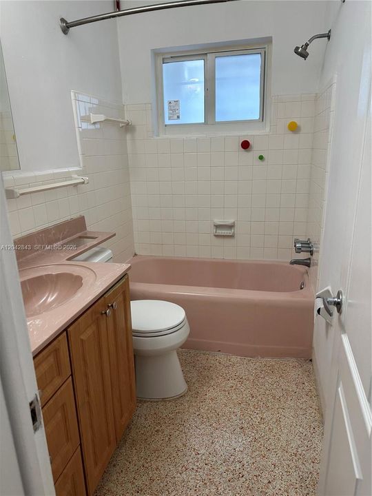 В аренду: $3,650 (3 спален, 2 ванн, 1596 Квадратных фут)