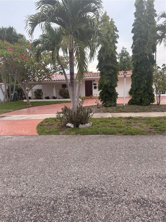 В аренду: $3,650 (3 спален, 2 ванн, 1596 Квадратных фут)