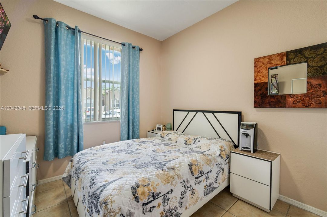En Venta: $365,000 (3 camas, 2 baños, 1250 Pies cuadrados)