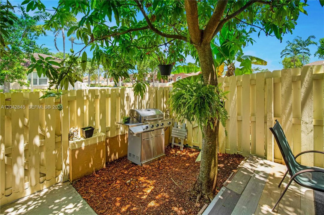 En Venta: $365,000 (3 camas, 2 baños, 1250 Pies cuadrados)