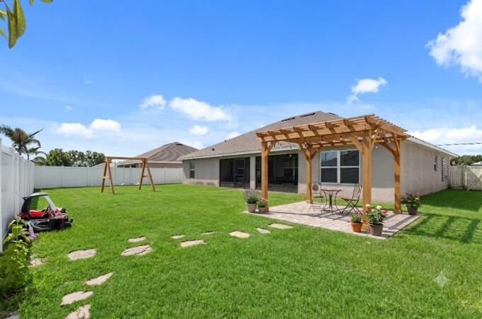 Virtually staged- backyard