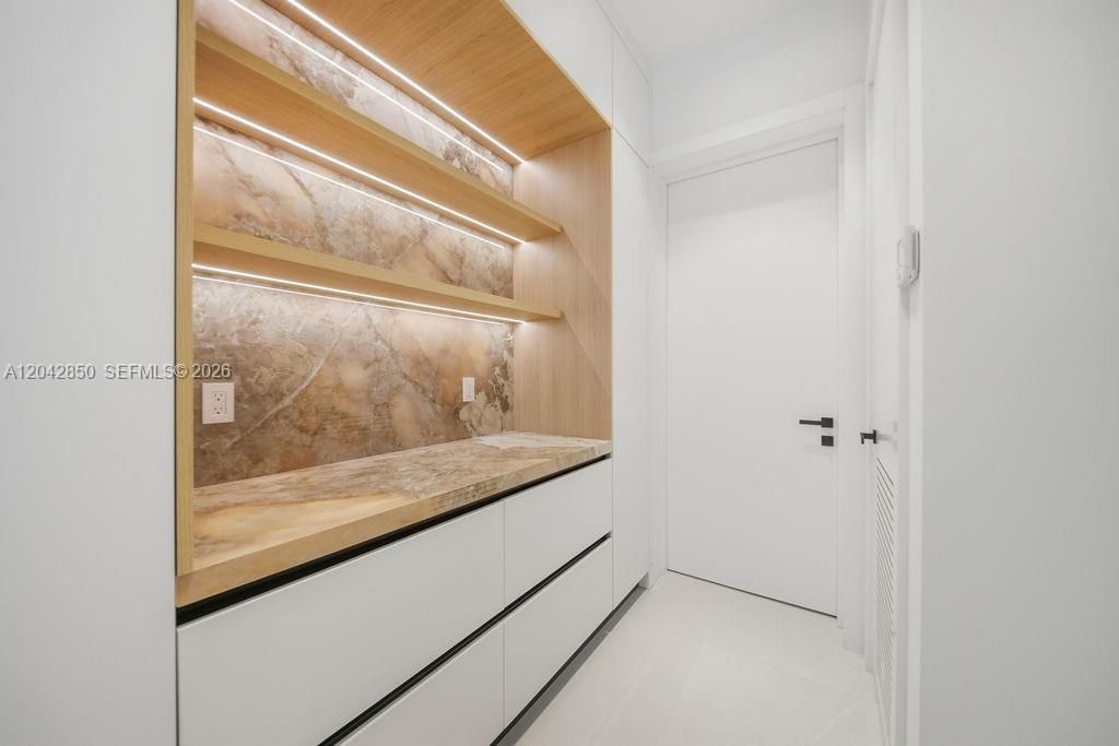 В аренду: $8,750 (3 спален, 3 ванн, 0 Квадратных фут)