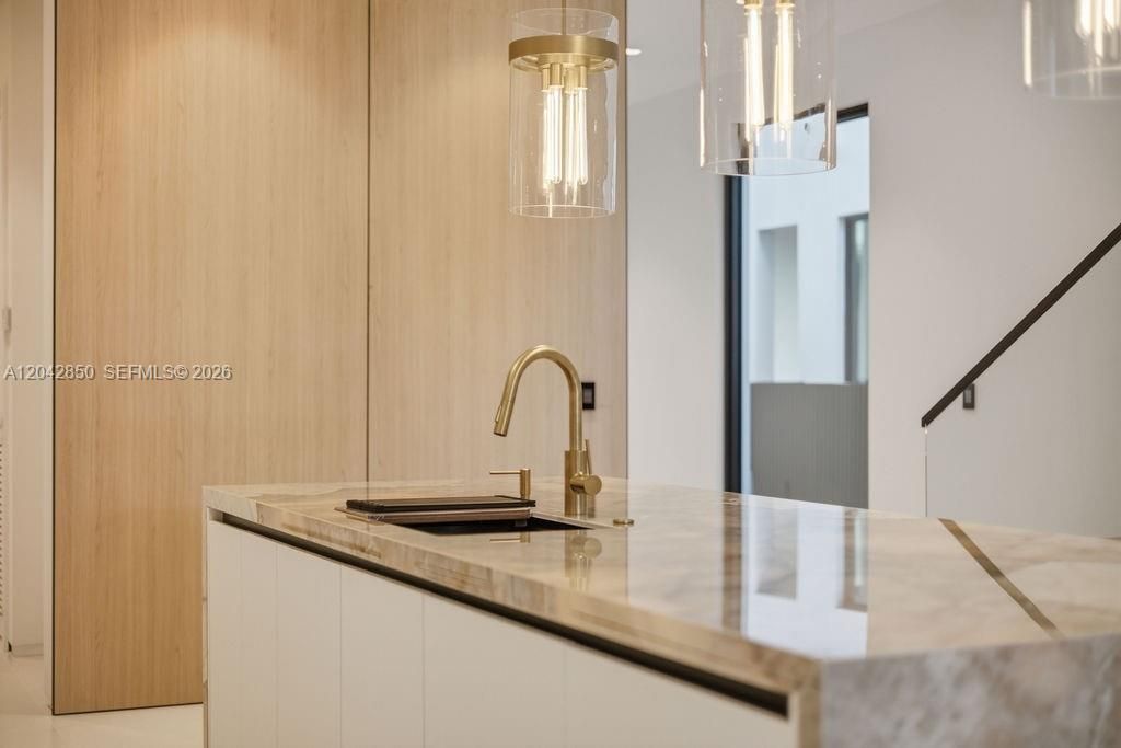 В аренду: $8,750 (3 спален, 3 ванн, 0 Квадратных фут)
