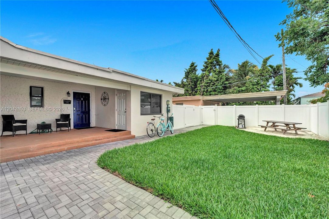 For Rent: $2,200 (1 beds, 1 baths, 800 Square Feet)