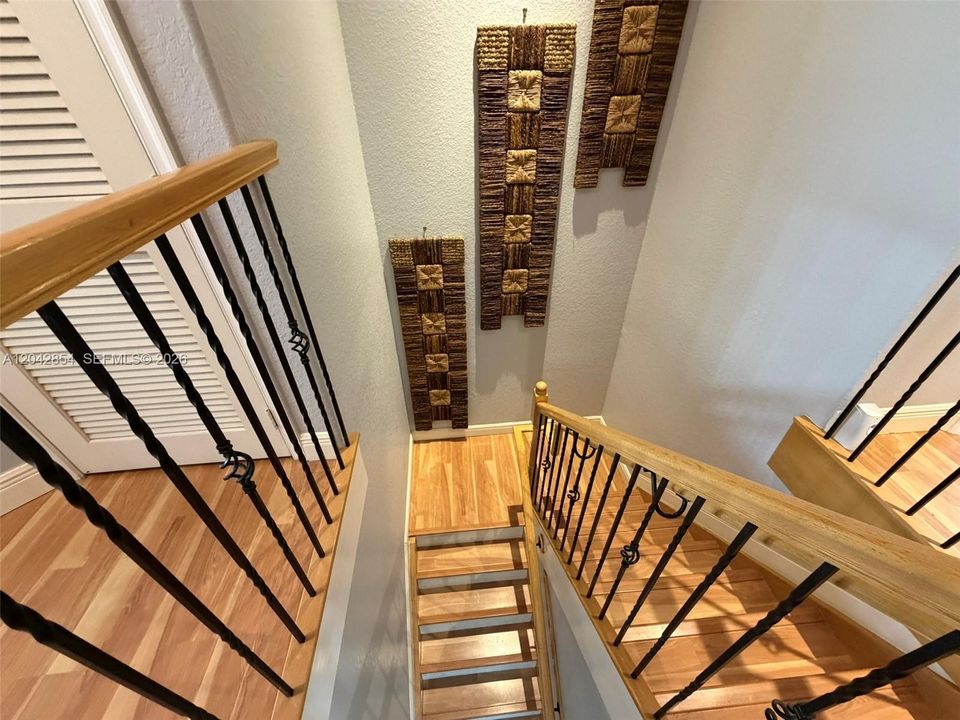 На продажу: $675,000 (3 спален, 2 ванн, 1803 Квадратных фут)
