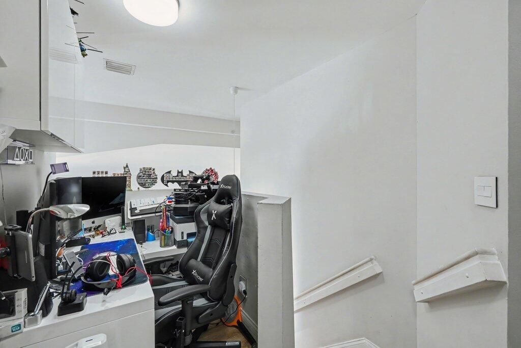 2nd story loft