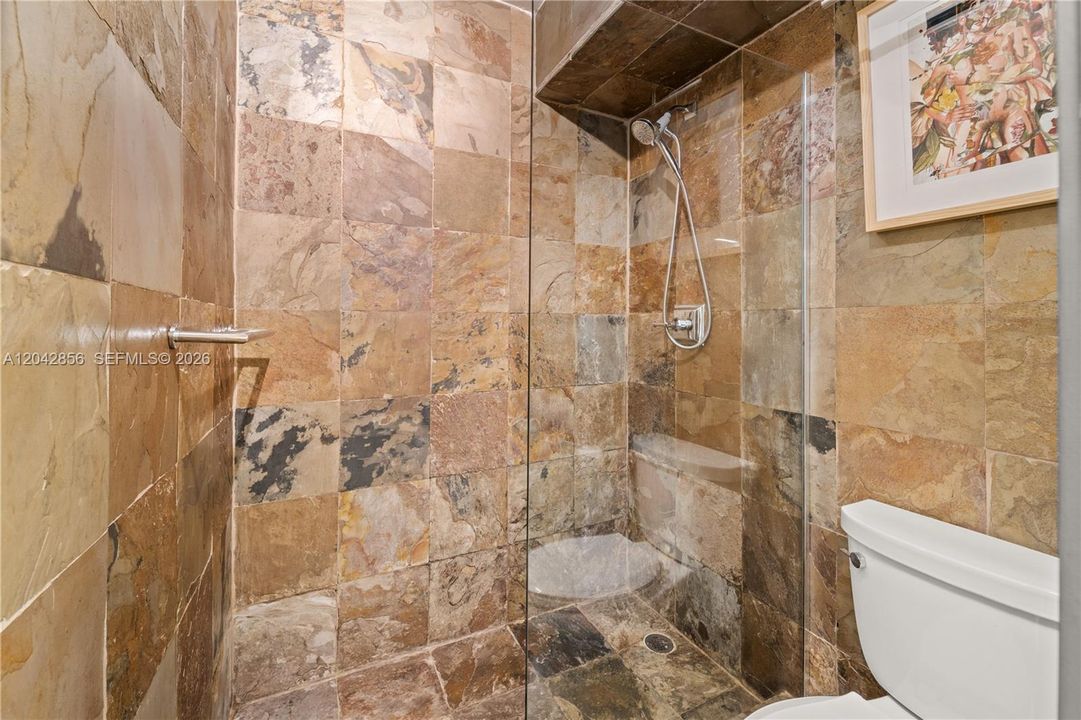 В аренду: $2,350 (1 спален, 1 ванн, 723 Квадратных фут)