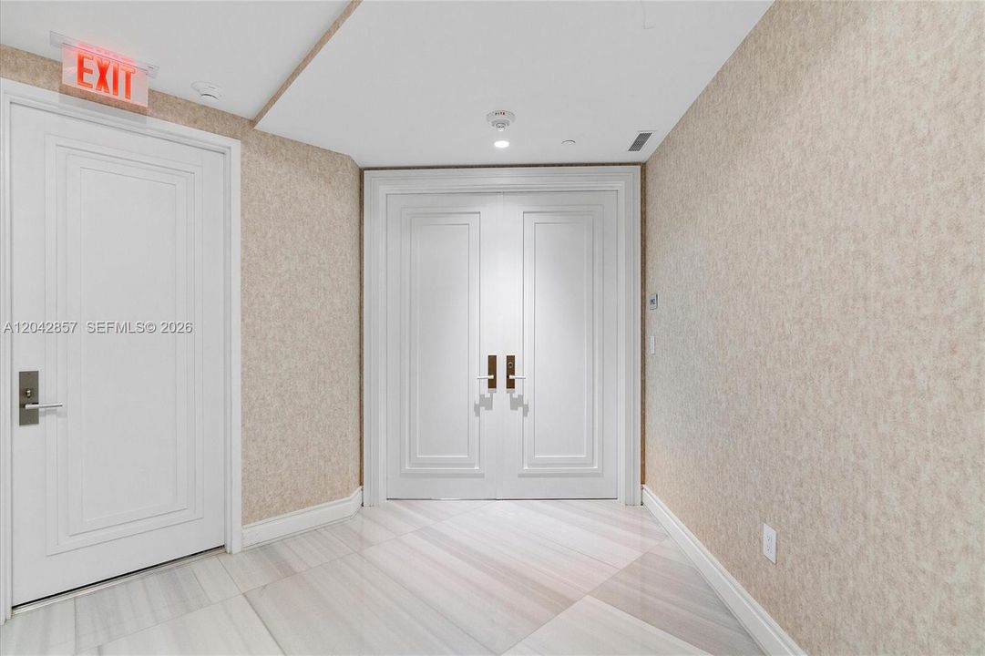 На продажу: $8,100,000 (4 спален, 5 ванн, 3287 Квадратных фут)