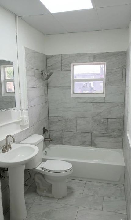 En Renta: $695 (1 camas, 1 baños, 4457 Pies cuadrados)
