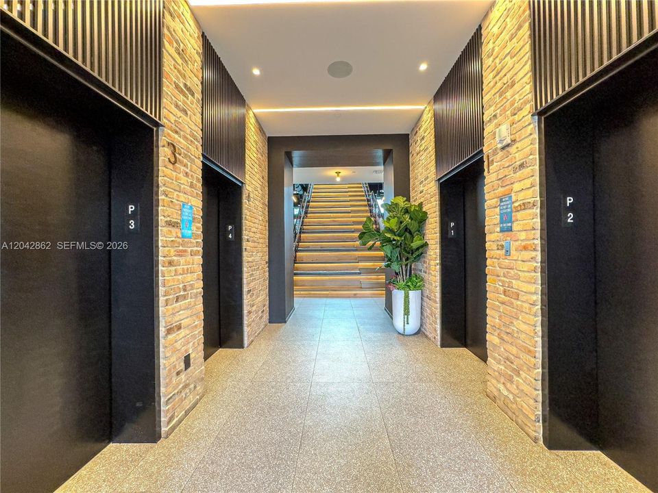 For Sale: $699,900 (0 beds, 1 baths, 362 Square Feet)