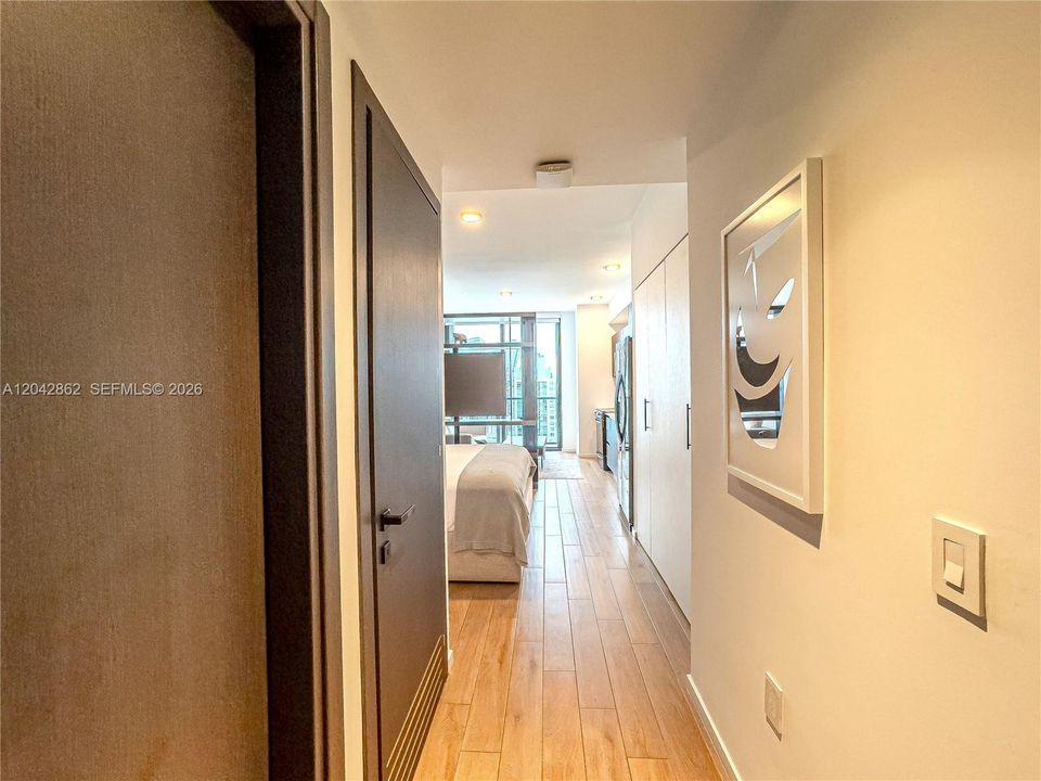 For Sale: $699,900 (0 beds, 1 baths, 362 Square Feet)