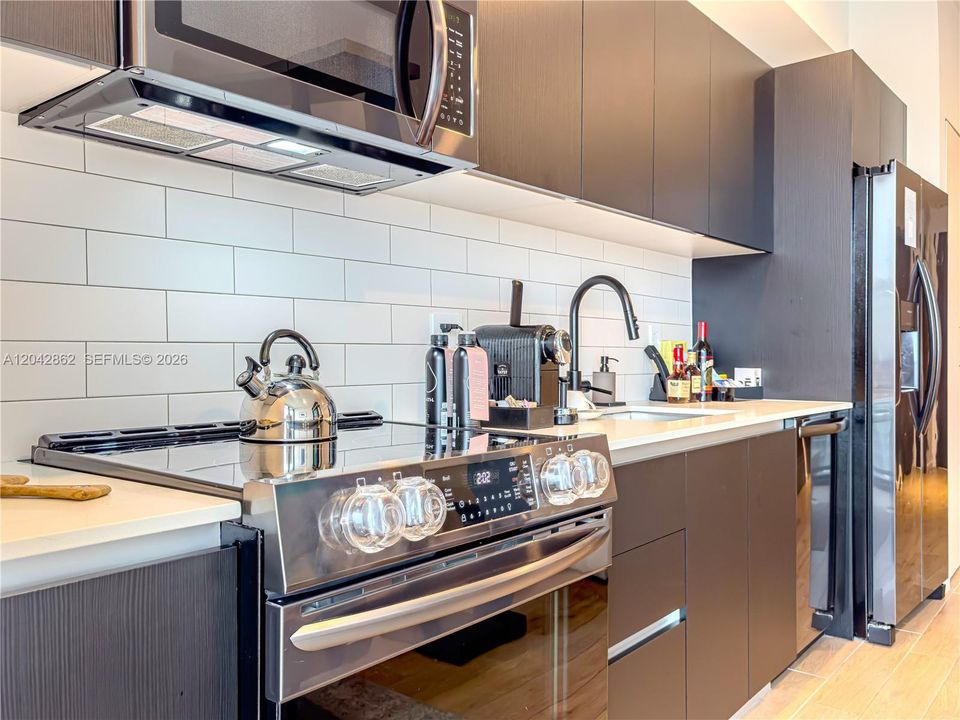 For Sale: $699,900 (0 beds, 1 baths, 362 Square Feet)