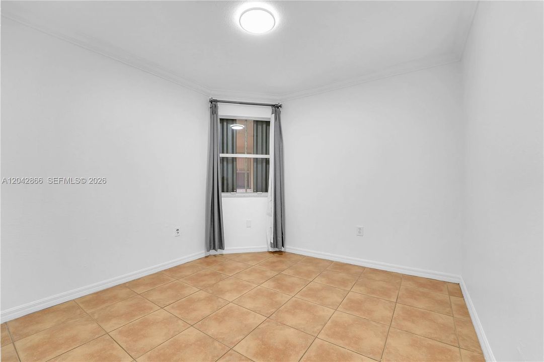 В аренду: $3,000 (3 спален, 2 ванн, 1364 Квадратных фут)